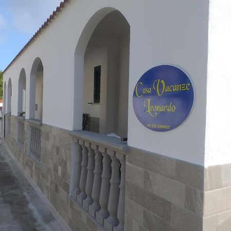 Casa Vacanze Leonardo ペスキチ エクステリア 写真