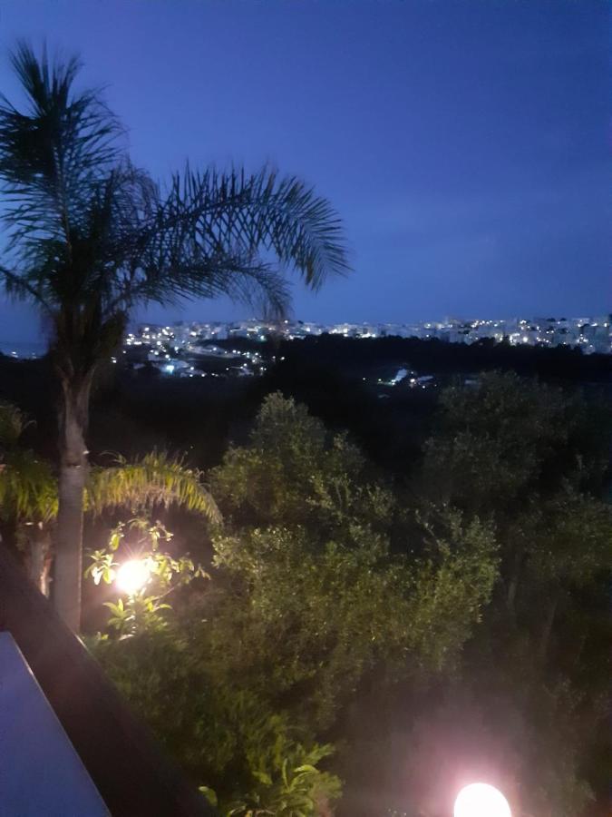 Casa Vacanze Leonardo ペスキチ エクステリア 写真