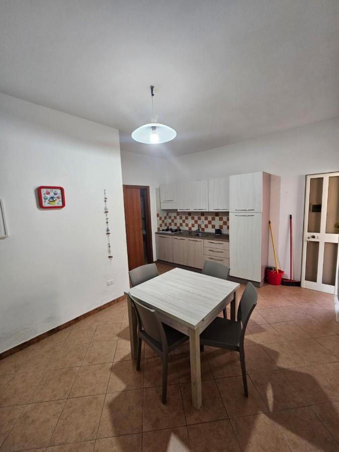 Casa Vacanze Leonardo ペスキチ エクステリア 写真