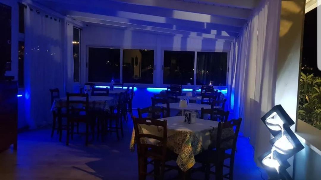 Casa Vacanze Leonardo ペスキチ エクステリア 写真
